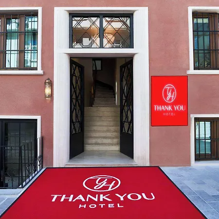 Hotel Thank Sultanahmet 4*